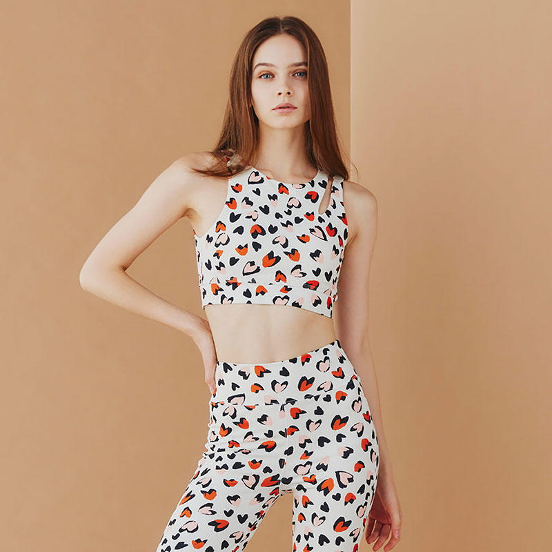 ヨガウェア｜LITHEE YOGA｜リジー ヨガ【公式】