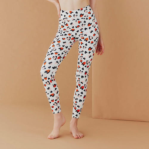 バレンタインのムードにぴったりなヨガウェア＆グッズ ｜LITHEE YOGA